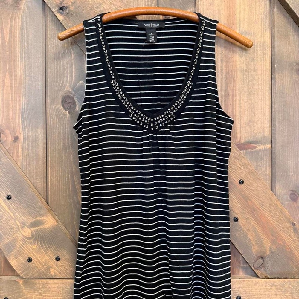 White House Black Market Tank Top Womens Small Black Striped Good Beaded V-Neck